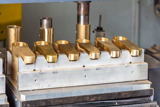 cnc grinding machine   Basin Faucet Polishing Machine With FUNAC Robotic Arm