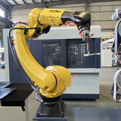 リアルタイムの位置補償を持つCNC統合適応磨き磨きロボットワークセル