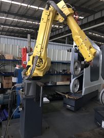 ロボティック腕を搭載するコック弁6の軸線のマニピュレーターの自動粉砕機